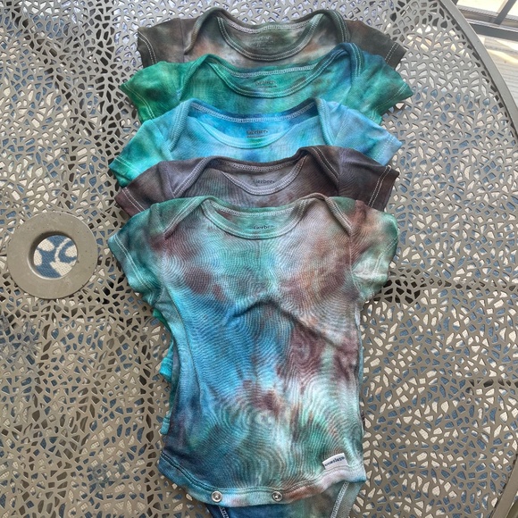 Gerber Newborn Hand-Dyed Onesies